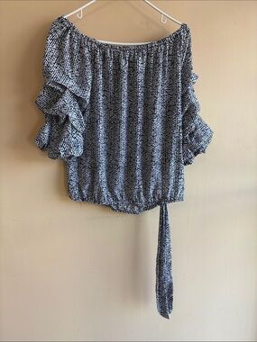 Vince Camuto Black & White Off-Shoulder Ruffle Sleeve Top